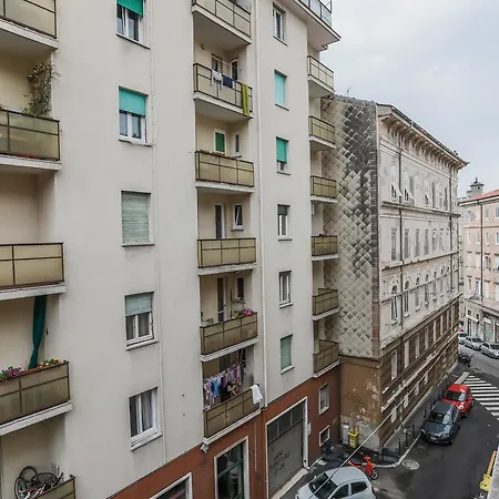 Lejlighed Triestevillas Oriental Style Marconi 4 1 Trieste